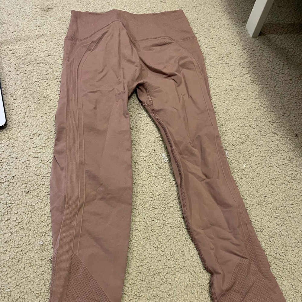 Lululemon ebb to street leggings